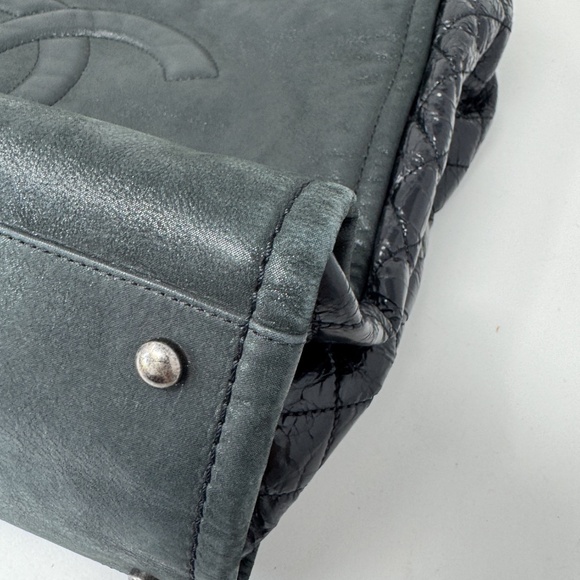 Chanel Black In The Mix Timeless Shopping Tote - Picture 5 of 9